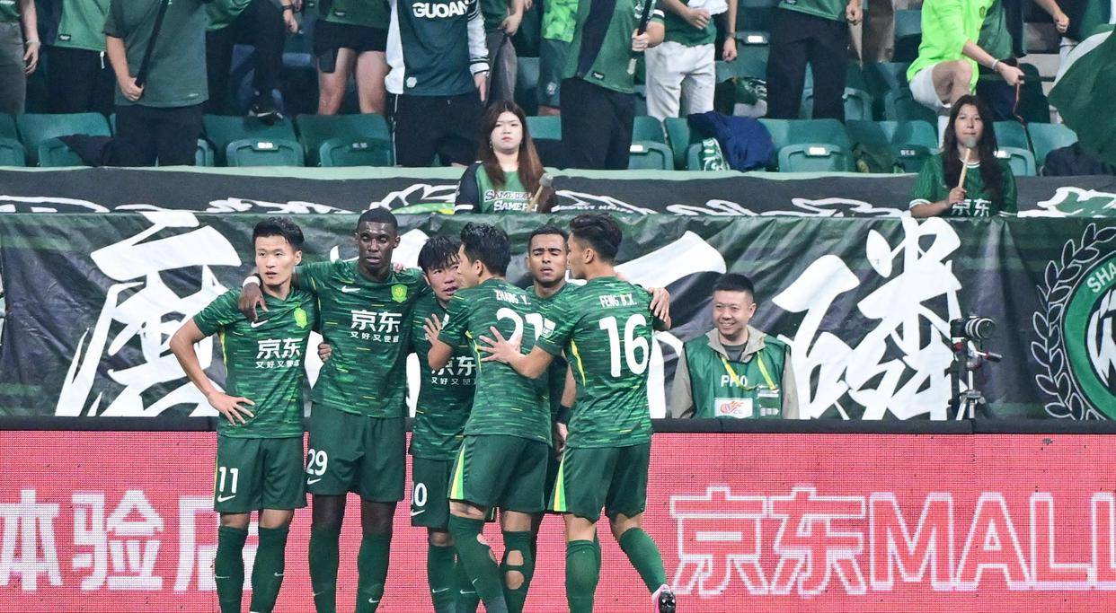 欧超杯清晨再迎强敌；国际米兰绝杀压哨；主帅态度——更衣室稳定；轮换策略成焦点的简单介绍